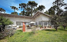 Casa do Embaixador- Estilo e ar puro à 3 min do centro - 9 pessoas e pet com conforto
